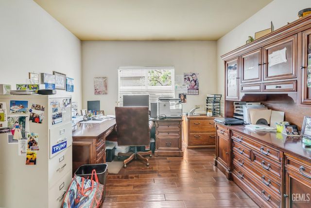 11315 Queensbury Drive, Bakersfield, CA 93312