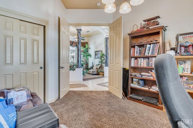 11315 Queensbury Drive, Bakersfield, CA 93312