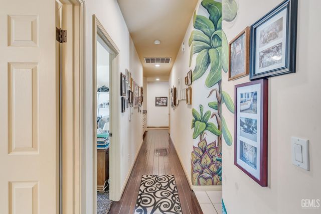 11315 Queensbury Drive, Bakersfield, CA 93312