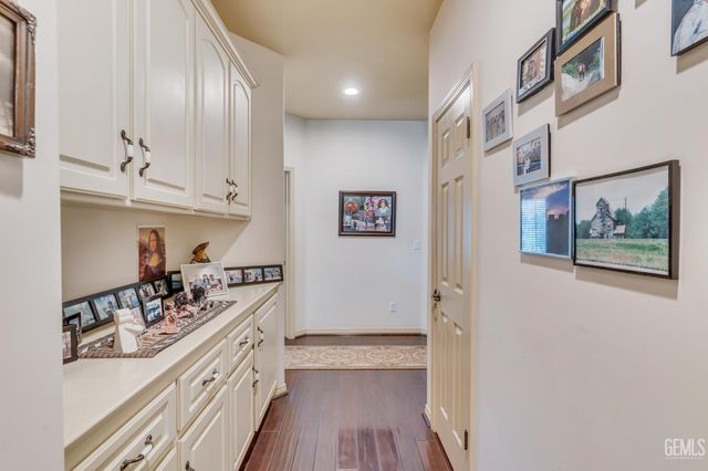 11315 Queensbury Drive, Bakersfield, CA 93312