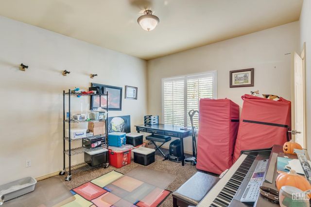 11315 Queensbury Drive, Bakersfield, CA 93312