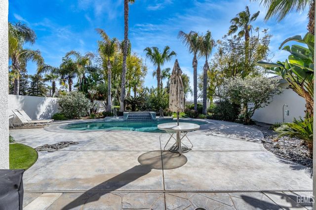 11315 Queensbury Drive, Bakersfield, CA 93312