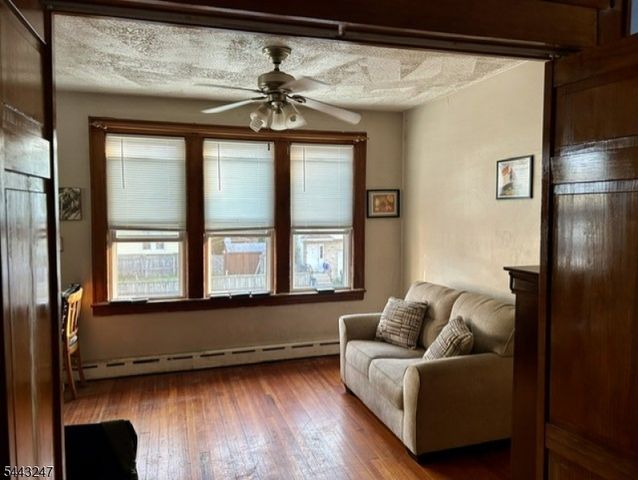 523 Richmond St, Elizabeth City, NJ 07202