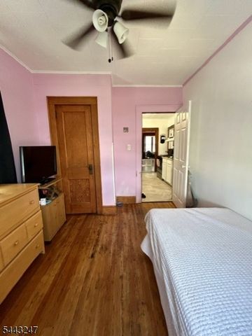 523 Richmond St, Elizabeth City, NJ 07202