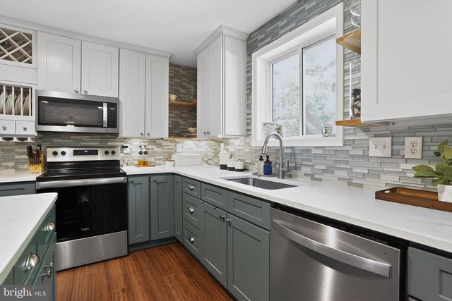 77 BALSAM LN, Bluemont, VA 20135