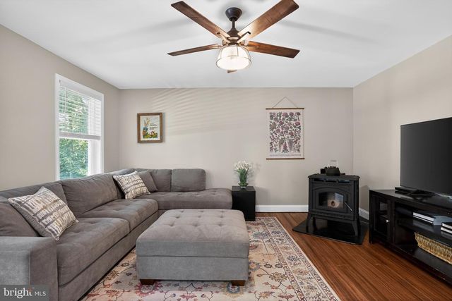 77 BALSAM LN, Bluemont, VA 20135