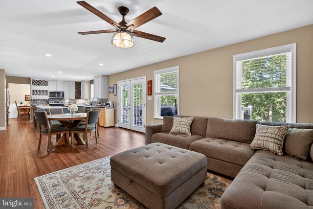 77 BALSAM LN, Bluemont, VA 20135