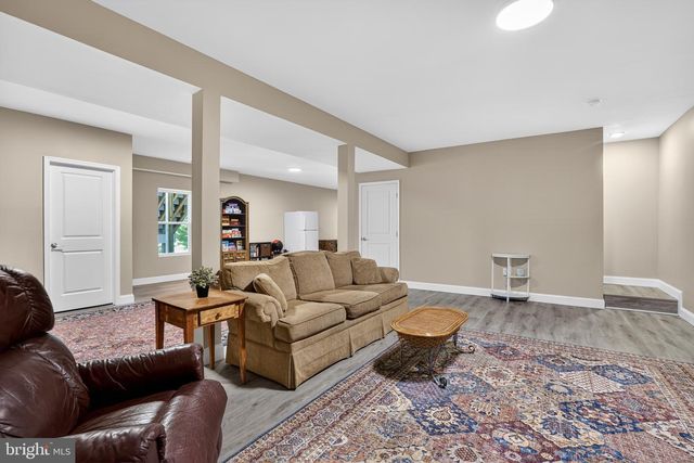 77 BALSAM LN, Bluemont, VA 20135