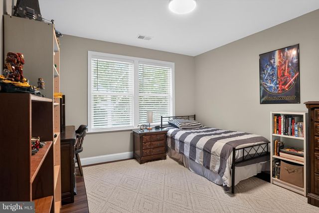 77 BALSAM LN, Bluemont, VA 20135