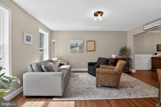 77 BALSAM LN, Bluemont, VA 20135