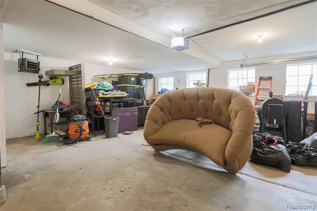 38598 Applewood Street, Clinton Township, MI 48036