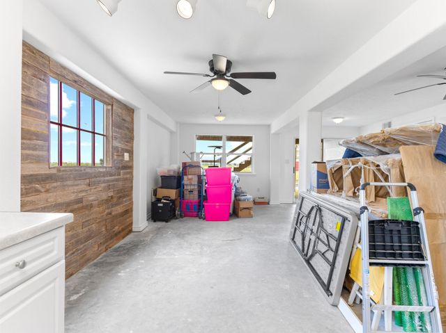 474 Private Road 674, Sargent, TX 77414