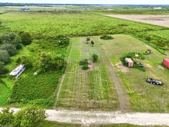 474 Private Road 674, Sargent, TX 77414