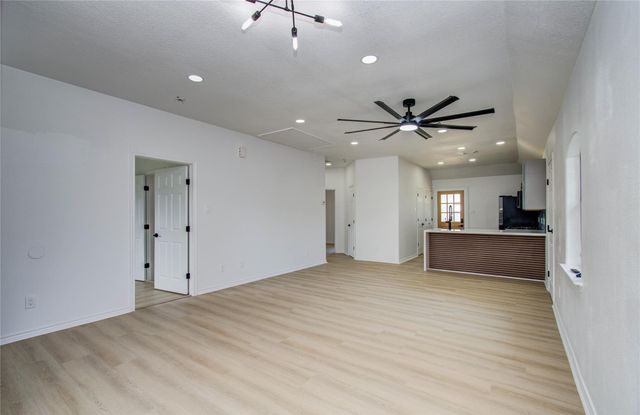 1909 Melbourne Street, Houston, TX 77026