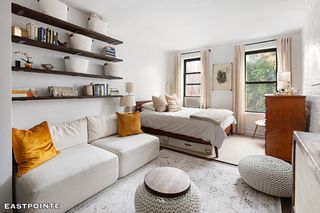 145 Sullivan St Apt 4B, New York City, NY 10012