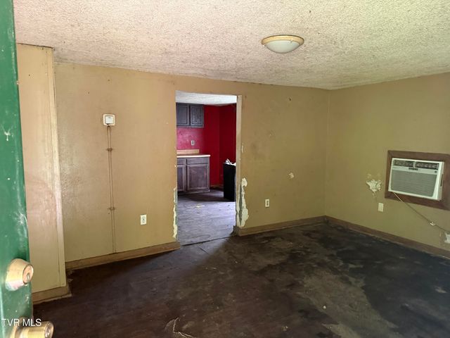 721 Taggart Avenue, Big Stone Gap, VA 24219
