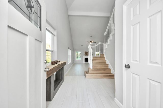 4450 Hidden Trace Court, Houston, TX 77066