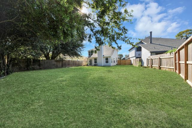 4450 Hidden Trace Court, Houston, TX 77066