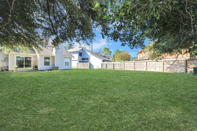 4450 Hidden Trace Court, Houston, TX 77066