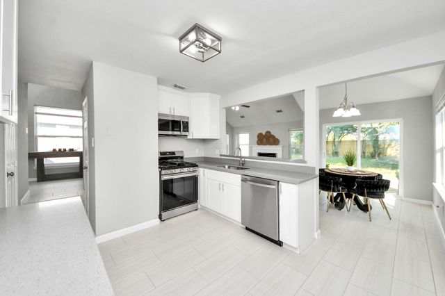 4450 Hidden Trace Court, Houston, TX 77066