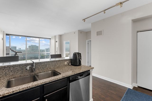 1901 S Calumet Avenue 1312, Chicago, IL 60616