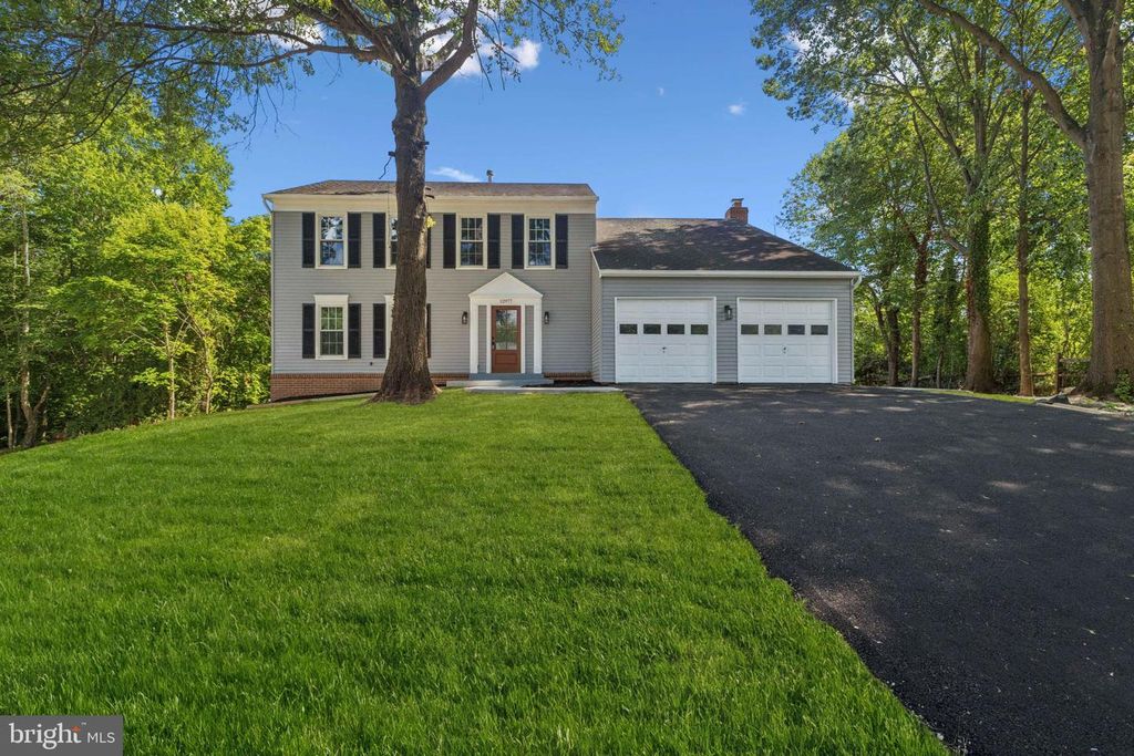 12977 HAMPTON FOREST CT, Fairfax, VA 22030