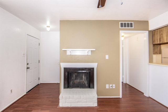 18511 Egret Bay Boulevard 402, Webster, TX 77058
