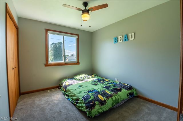 2375 Yorktown Street NW, Uniontown, OH 44685