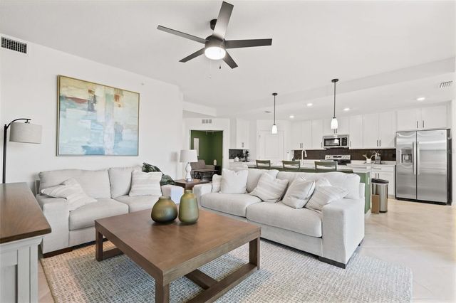 19015 SCALLOP LOOP 106, Lakewood Ranch, FL 34211