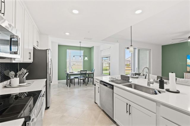 19015 SCALLOP LOOP 106, Lakewood Ranch, FL 34211