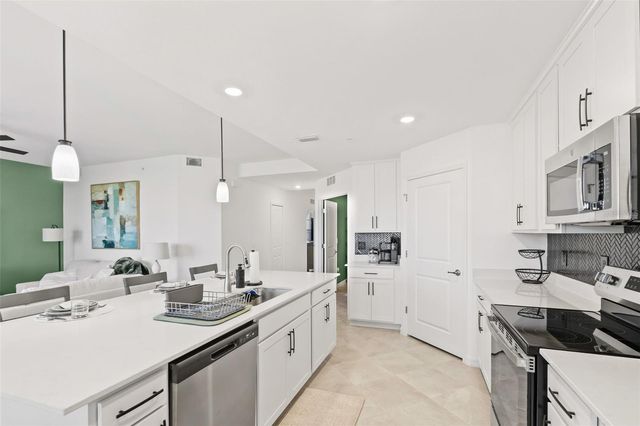 19015 SCALLOP LOOP 106, Lakewood Ranch, FL 34211