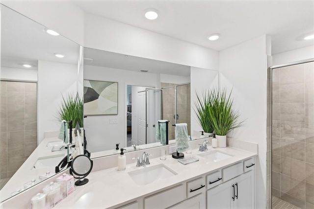 19015 SCALLOP LOOP 106, Lakewood Ranch, FL 34211