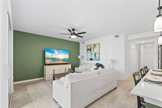 19015 SCALLOP LOOP 106, Lakewood Ranch, FL 34211