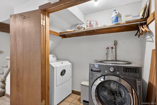 9 Kings Point Lane, Washingtonville, NY 10992