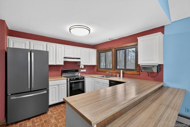 9 Kings Point Lane, Washingtonville, NY 10992