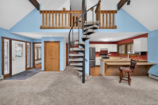 9 Kings Point Lane, Washingtonville, NY 10992