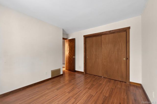 9 Kings Point Lane, Washingtonville, NY 10992