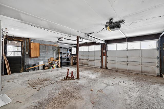 9 Kings Point Lane, Washingtonville, NY 10992