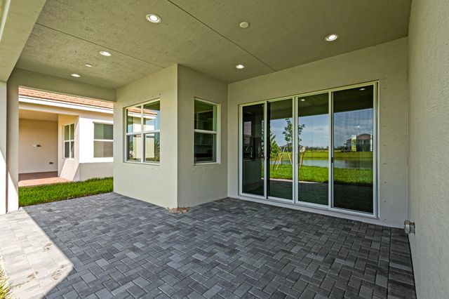 14200 Lacebark Lane, Westlake, FL 33470