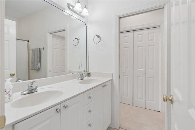 640 Springlake Dr, Franklin, TN 37064