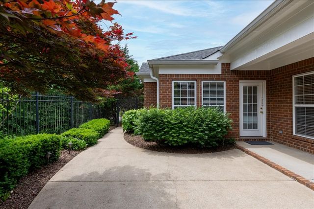 640 Springlake Dr, Franklin, TN 37064