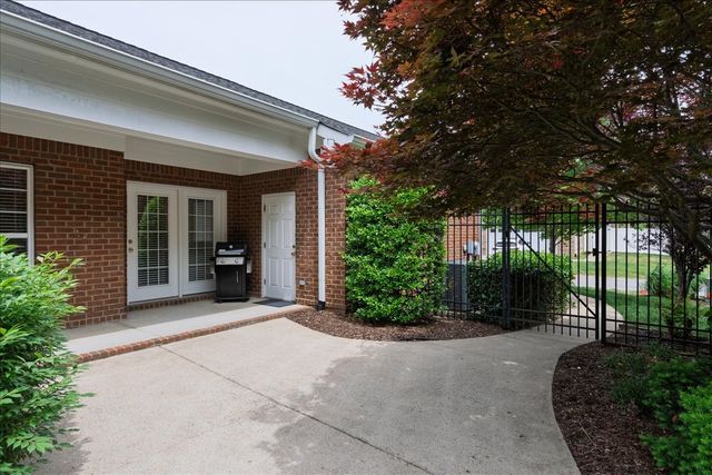 640 Springlake Dr, Franklin, TN 37064