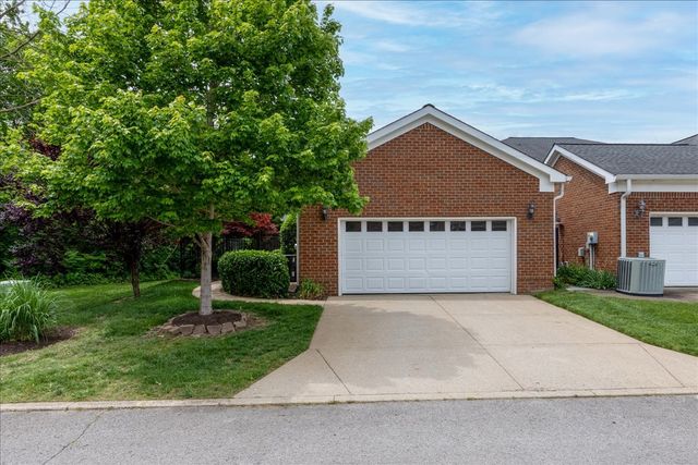 640 Springlake Dr, Franklin, TN 37064