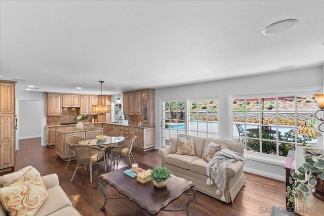 2814 Sombrosa, Carlsbad, CA 92009