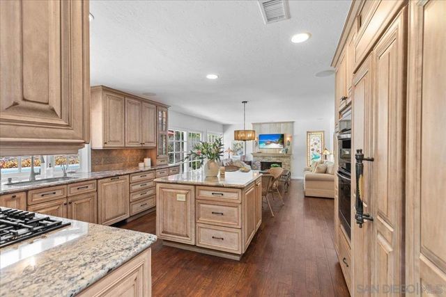 2814 Sombrosa, Carlsbad, CA 92009