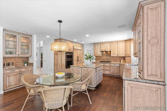 2814 Sombrosa, Carlsbad, CA 92009