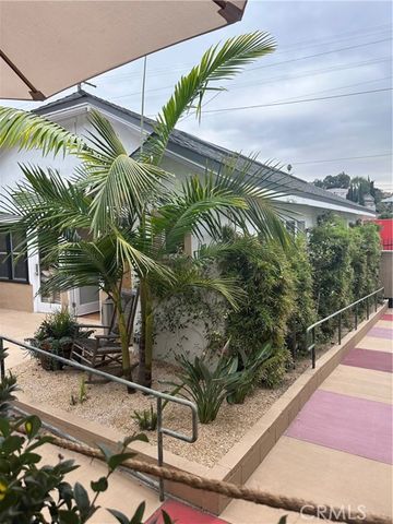 3925 Fountain Avenue, Los Angeles, CA 90029