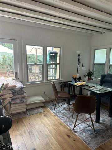 3925 Fountain Avenue, Los Angeles, CA 90029