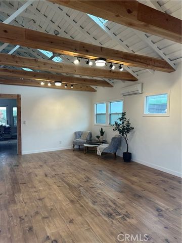 3925 Fountain Avenue, Los Angeles, CA 90029