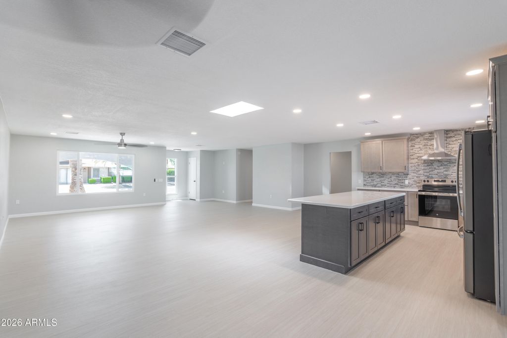 Image 14 of property listing at 18003 N 129TH Avenue, Sun City West, AZ 85375